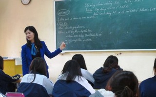 Bộ GD&ĐT đề xuất tăng lương giáo viên, miễn học phí cả bậc THCS